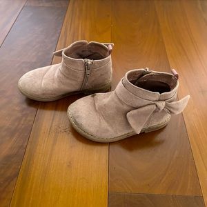 Cute size 8 boots for girls